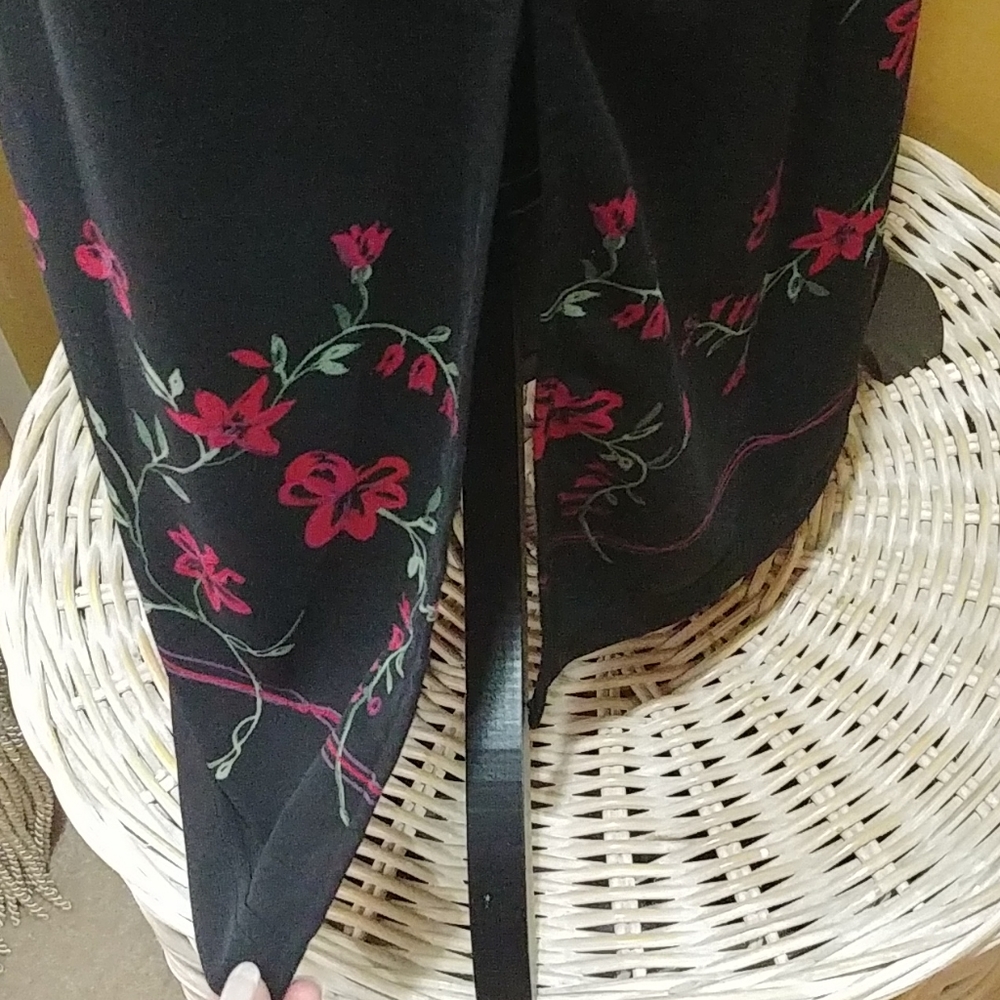 Skirt - Picture 2 of 4